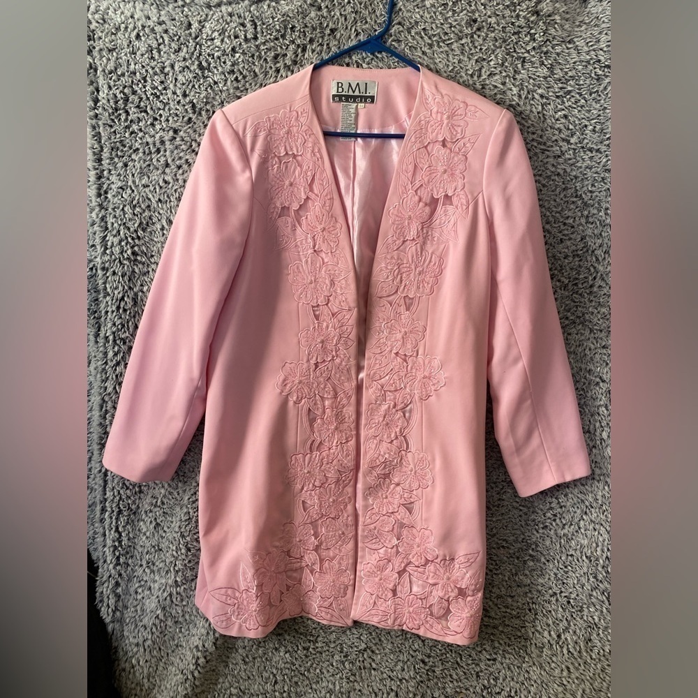 VTG  Women’s Pink Light Coat With Embroidery x Details mid length S…